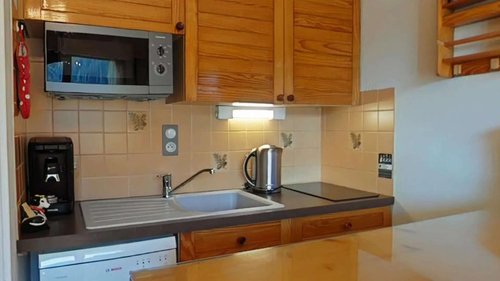 Studio Le Grand-Bornand, 1 pièce, 4 personnes - FR-1-241-98 Appartamento